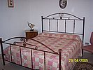 Primo piano letto matrimoniale